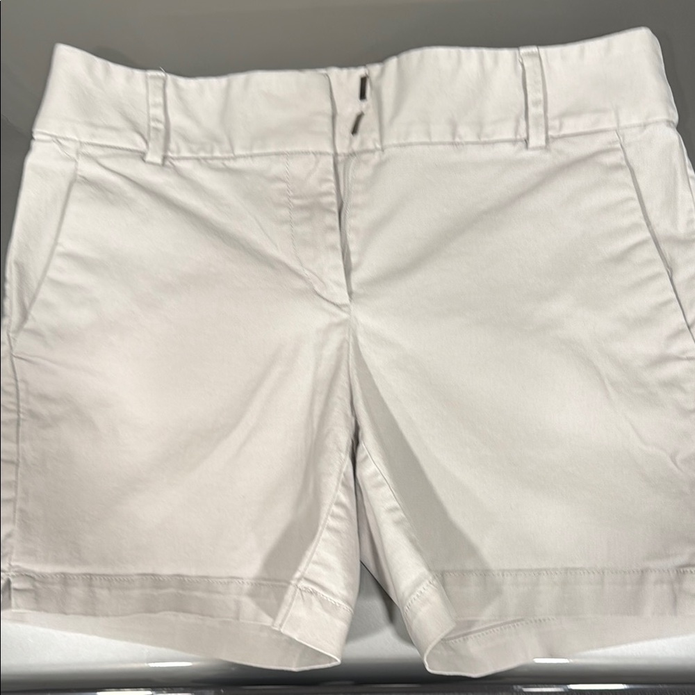 LOFT Cream Bermuda Shorts Tailored Mid-Length